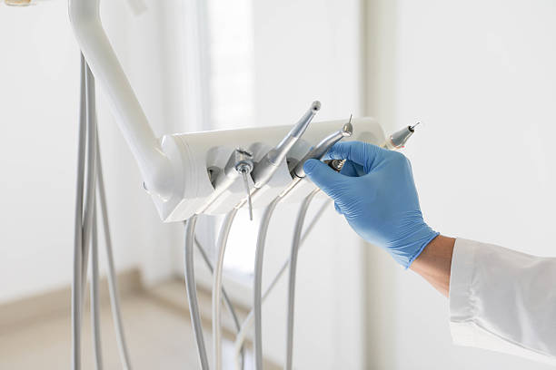 24/7 Emergency Dental Implants experts in Derby, CT